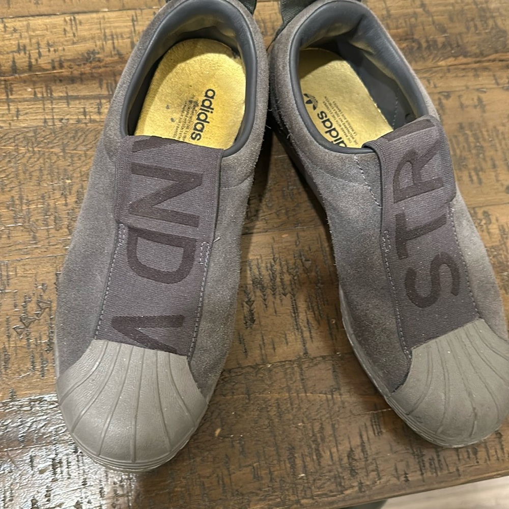 Adidas dark Grey Suede/Leather/Twill fabric slip on sneakers size 6-1/2.